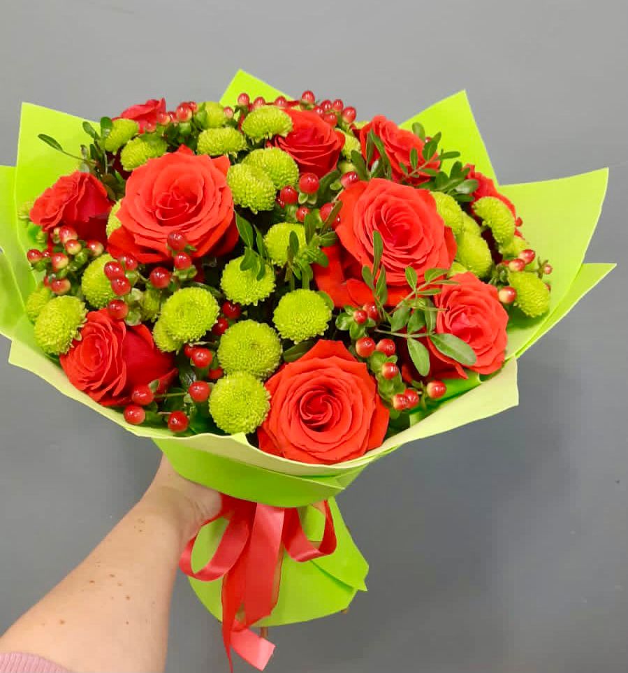 Букет цветов из: Хризантемы и Розы в Партизан