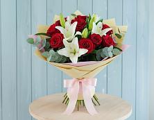 Букет цветов из:  Лилии и Розы в Партизан