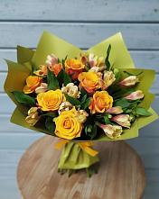 Букет цветов из:  Альстромерии и Розы #REPLACE_PRED# Партизан