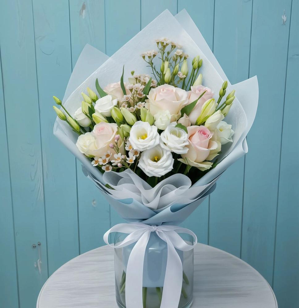 Букет цветов из: Розы и Лизиантусы в Партизан