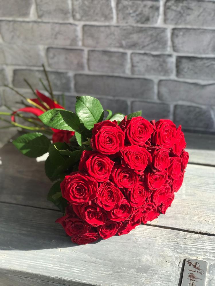 Букет Красные розы Фридом в Партизан