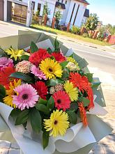 Букет цветов из:  Герберы #REPLACE_PRED# Партизан