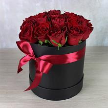 Цветочная композиция из Розы в шляпной коробке в Партизан