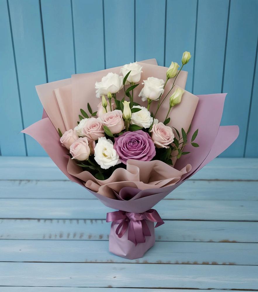 Букет цветов из: Розы и Лизиантусы в Партизан